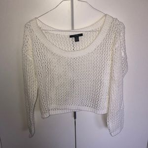 CROCHET WHITE LONG SLEEVE CROP TOP